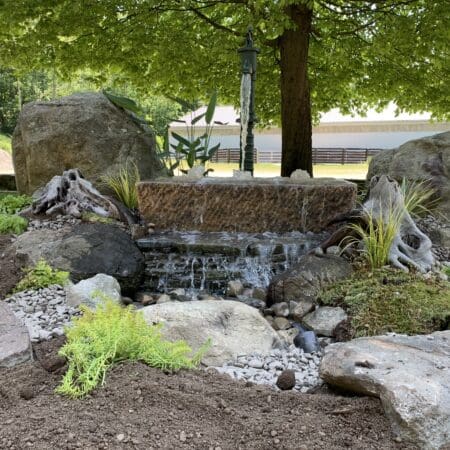 Horse Trough Fountain - Photo 16