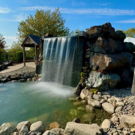 Mini Golf Waterfall - Photo 3
